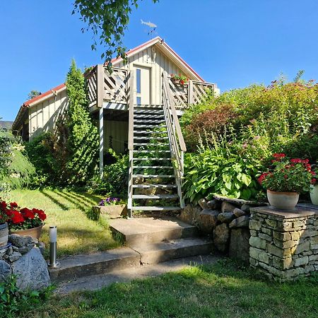 Piibelehe Guest Accommodation Kuressaare Bagian luar foto