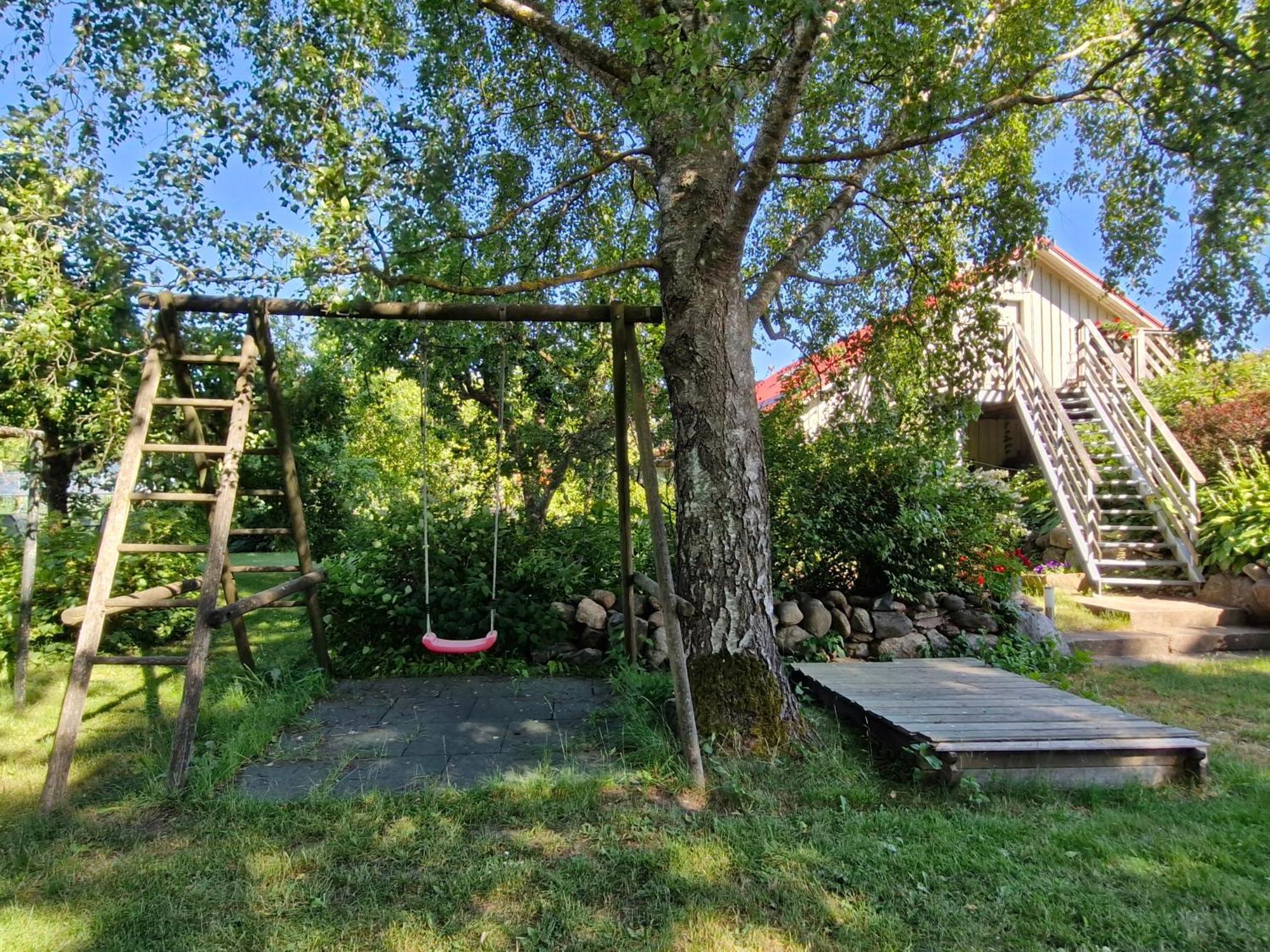 Piibelehe Guest Accommodation Kuressaare Bagian luar foto