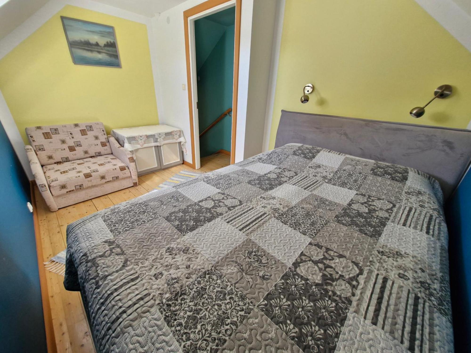 Piibelehe Guest Accommodation Kuressaare Bagian luar foto