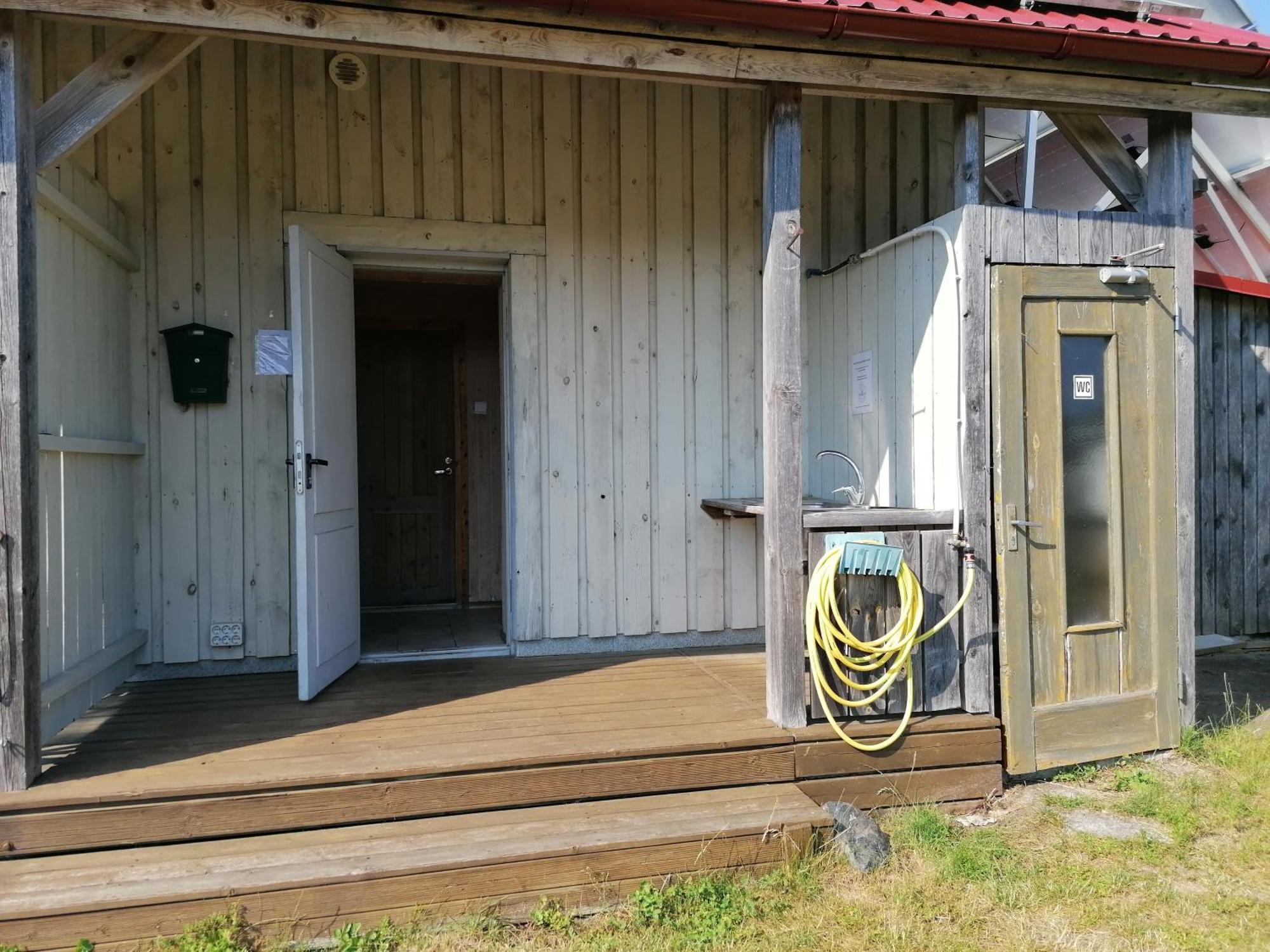 Piibelehe Guest Accommodation Kuressaare Bagian luar foto