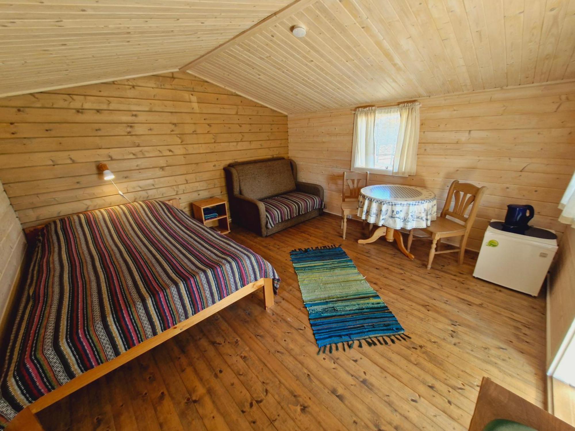 Piibelehe Guest Accommodation Kuressaare Bagian luar foto