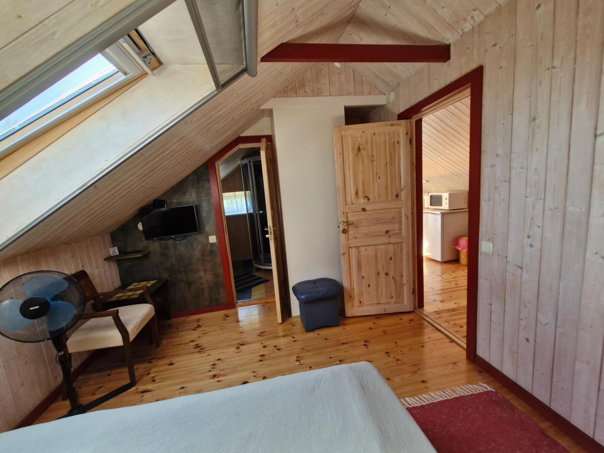 Piibelehe Guest Accommodation Kuressaare Bagian luar foto