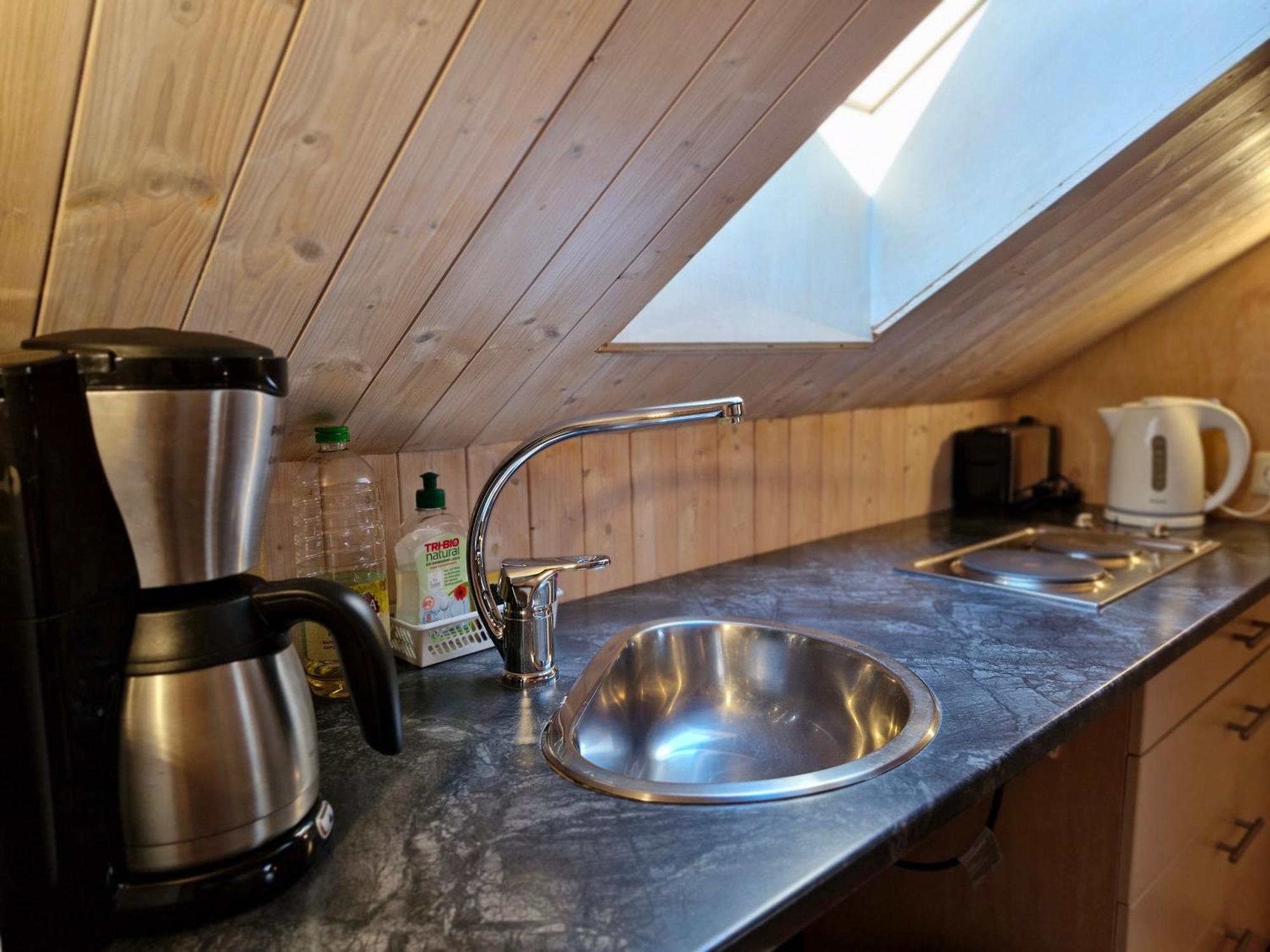 Piibelehe Guest Accommodation Kuressaare Bagian luar foto