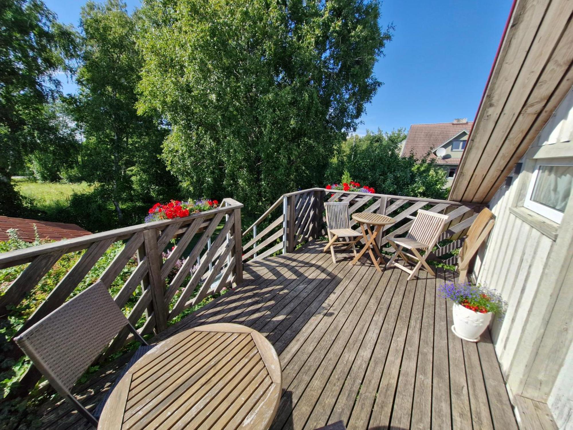 Piibelehe Guest Accommodation Kuressaare Bagian luar foto