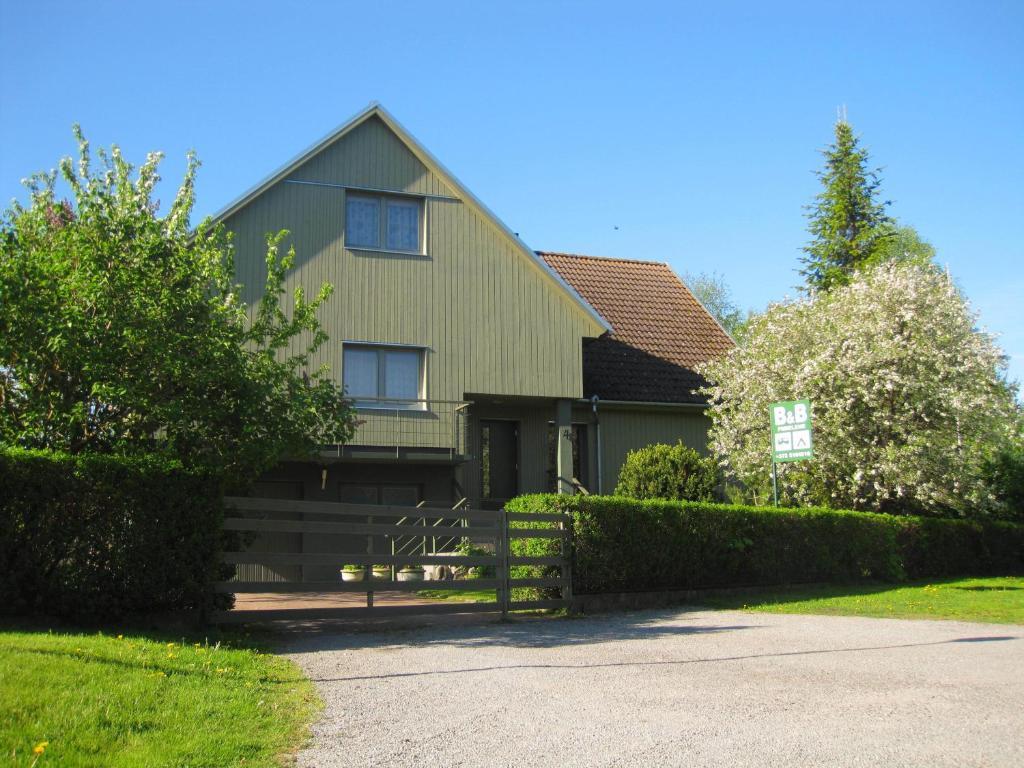 Piibelehe Guest Accommodation Kuressaare Bagian luar foto